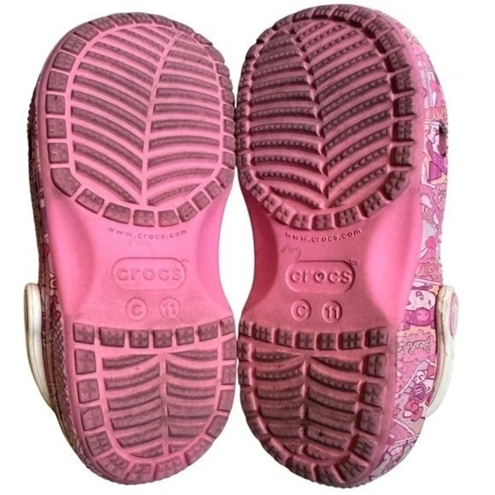Crocs Clogs Sanrio Hello Kitty Friends Girls 11 Pink Sandals w/9 Jibbitz Charms